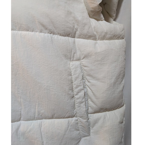 Women's Cream Puffer Vest - Picture 4 of 8